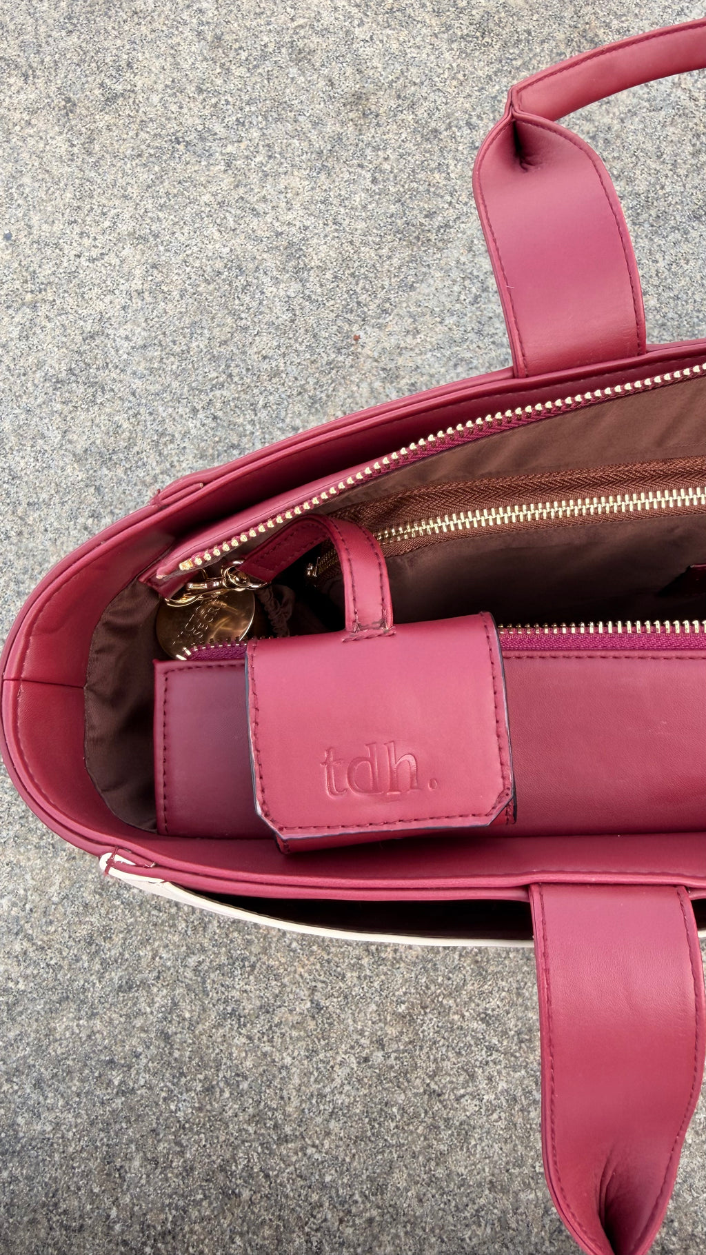 Detachable AirPods Case with Clip